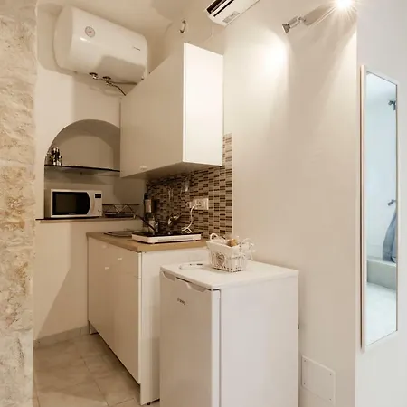 Dammuso Delle Gioie 시클리